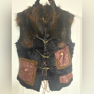 Elegant Black and Brown Fur Vest with Leather Details